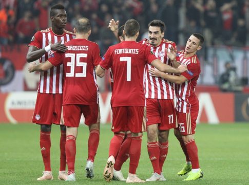 Ερυθρόλευκο… τσουνάμι: 4 γκολ σε ένα ημίχρονο ο Ολυμπιακός (vids)