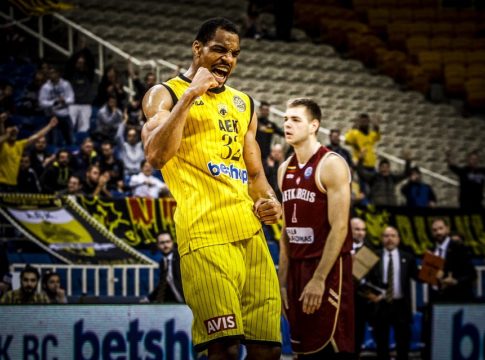 Μέλος της καλύτερης πεντάδας του Champions League ο Χάντερ (pic)