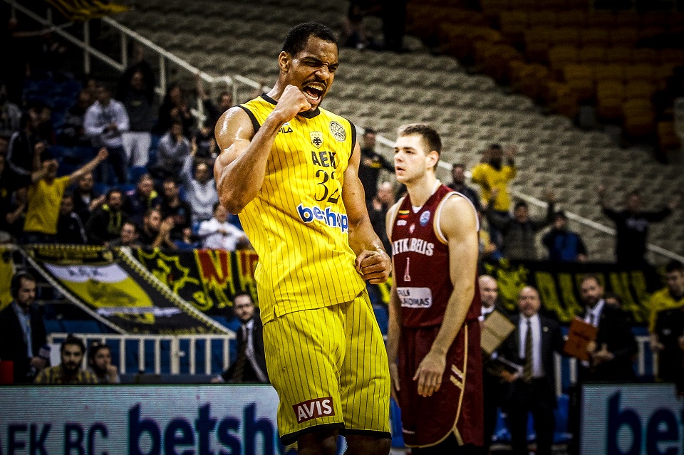 Μέλος της καλύτερης πεντάδας του Champions League ο Χάντερ (pic)