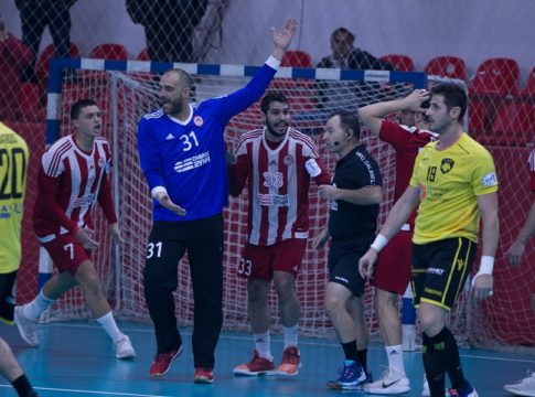 Κανδύλας για το πέναλτι της ΑΕΚ: «Δεν τον ακουμπάω, δεν υπάρχει πέναλτι»