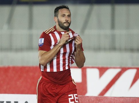 Βούκοβιτς: «Θα μας σέβεστε» (pic)