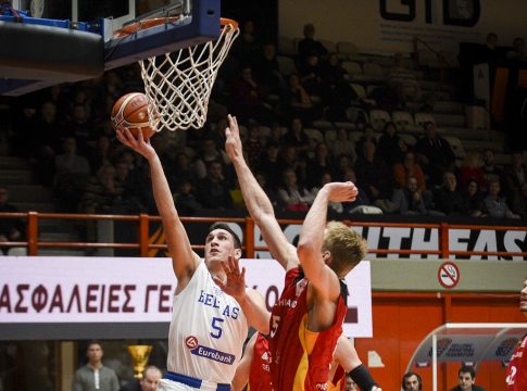 Λαρεντζάκης: «Τεράστιο το κίνητρο όταν παίζεις για την εθνική ομάδα»