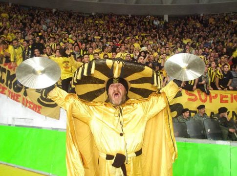 Στη «γειτονιά των αγγέλων» ο θρυλικός οπαδός του Άρη «Σομπρέρο»