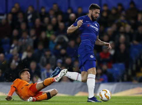 Ο Ζιρού «σκοτώνει» τον ΠΑΟΚ, 2-0 η Τσέλσι! (vids)