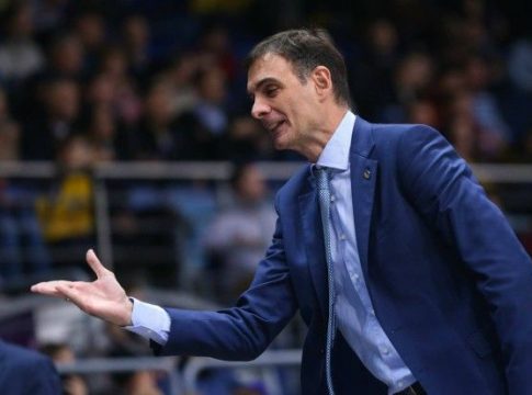 Ασίστ στο… κεφάλι για τη Χίμκι, «σπάστηκε» ο Μπαρτζώκας (vid)