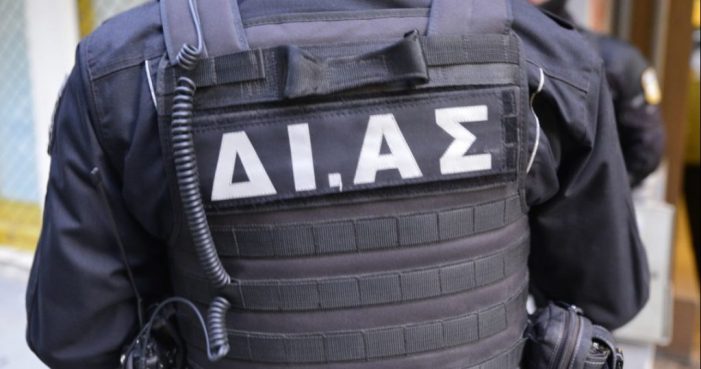Αγριο ξύλο κατά αστυνομικών – Τέσσερις τραυματίες