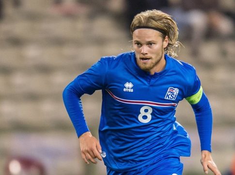 Πλειστηριασμός για τον Ισλανδό