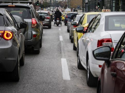 Τροχαίο με μοτοσυκλέτα στην Κηφισίας – Έχει προκληθεί μποτιλιάρισμα