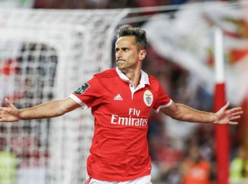 Ο Ζόνας βάζει μπροστά στο σκορ την Μπενφίκα απέναντι στον Άγιαξ (vid)