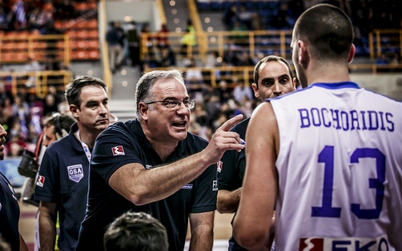 Εθνική: Νέα πρόσωπα οι Χουγκάζ και Καράμπελας στο τελευταίο «παράθυρο»