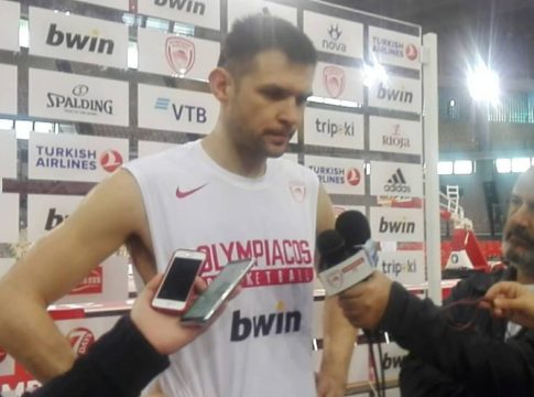 Παπανικολάου: «Να έχουμε λιγότερα κενά διαστήματα»