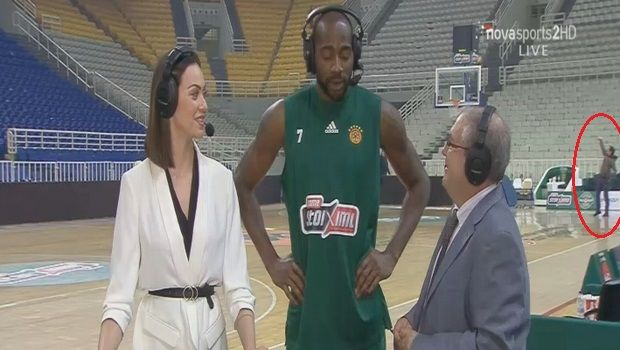 Παναθηναϊκός: Έπος – Οπαδός του «τριφυλλιού» με τζιν και μπουφάν βάζει 5/5 τρίποντα στο ΟΑΚΑ (vid)