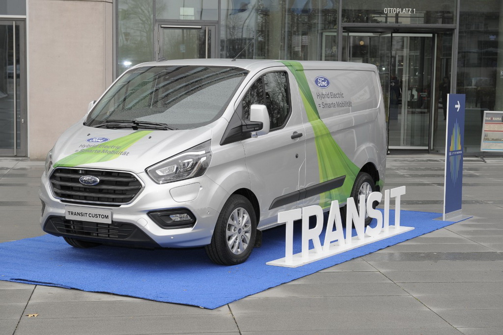 Επεκτείνονται οι δοκιμές του Ford Transit Plug-In Hybrid Van