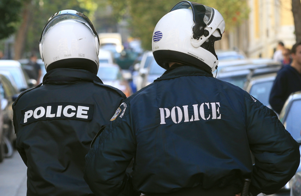 Ελληνική αστυνομία μήνυμα: Μπορείτε να στείλετε sms (vid)