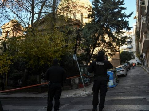 Μπαράζ τρομοκρατικών επιθέσεων: Ξέφραγο αμπέλι η Ελλάδα λέει ο διεθνής Τύπος