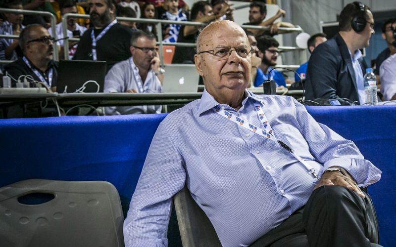 Τώρα σιωπή…