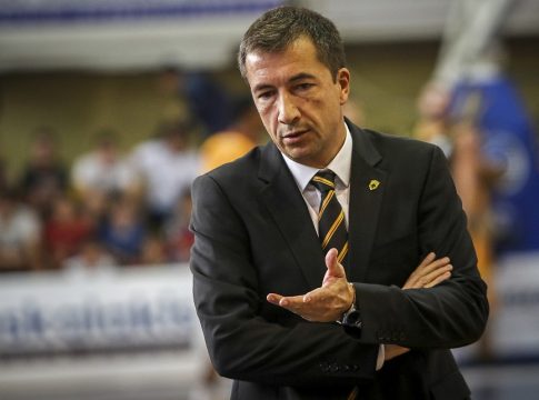 Μπάνκι: «Είμαι αρκετά τρελός για να έρθω και να προπονήσω την ΑΕΚ μετά από τέτοια χρονιά»