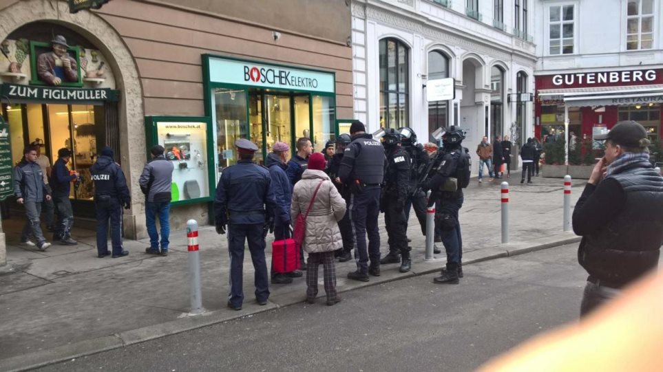 Συναγερμός στη Βιέννη: Πυροβολισμοί στο κέντρο της πόλης – Ένας νεκρός