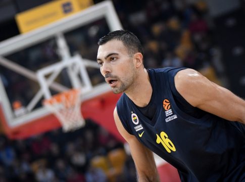Αγώνα δρόμου κάνει ο Σλούκας για να προλάβει το ΟΑΚΑ