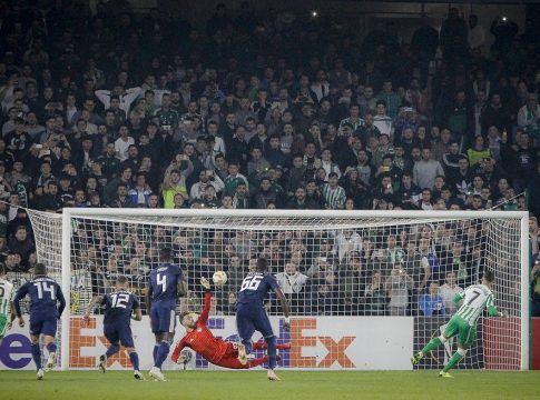 Το ποστάρισμα της UEFA για τη διπλή απόκρουση του Σα! (vid)