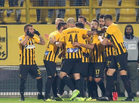 Φουλάρει για κεντρικό αμυντικό o Άρης