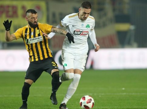 Σιώπης: «Συγνώμη από τους συμπαίκτες μου»