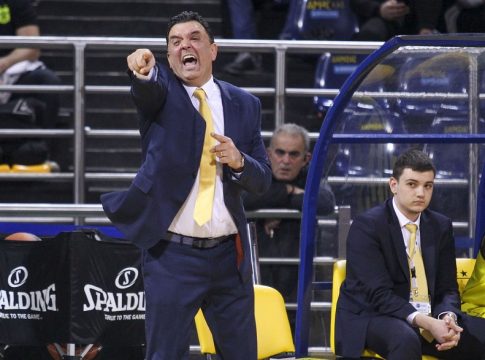 Αγγέλου: «Το “Αγγέλου σήκω φύγε” εγώ το ακούω»