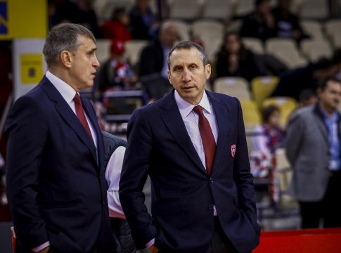 Μπλατ: «Πολύ θετικό να βλέπεις τον Τουπάν και πάλι στο παρκέ»