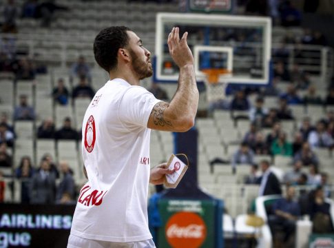 Αποθεώθηκε στο ΟΑΚΑ ο Μάικ Τζέιμς