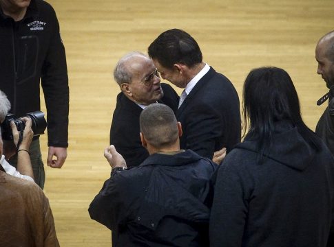 Η αγκαλιά του Θανάση Γιαννακόπουλου στον Ρικ Πιτίνο (pics)