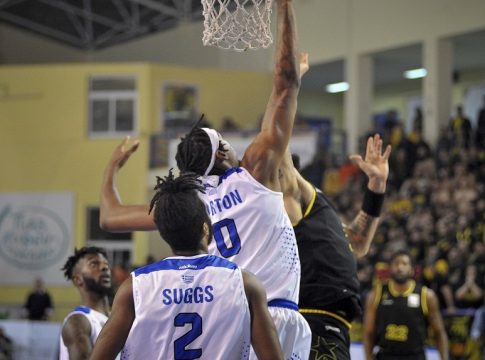 LIVE: Κύμη – Άρης 75-57 (Τελικό)