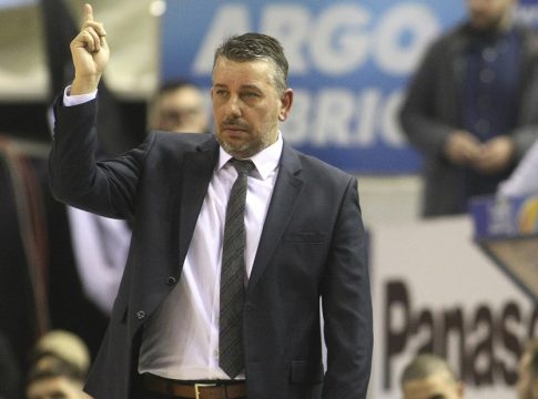 Παπαθεοδώρου: «Να ελέγξουμε τα ριμπάουντ και να μην αφήσουμε την ΑΕΚ να τρέξει»