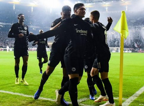 LIVE: Άιντραχτ Φρανκφούρτης – Βόλφσμπουργκ