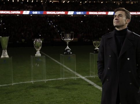 «Είσαι ο αιώνιος αρχηγός. Ο αρχηγός των αρχηγών»: H Ατλέτικο τίμησε τον Γκάμπι (pics, vids)