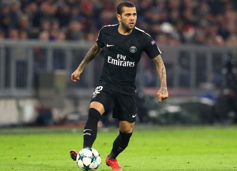 Ντάνι Άλβες: «Ντρέπομαι σαν Νοτιοαμερικανός που θα γίνει στη Μαδρίτη το Ρίβερ-Μπόκα