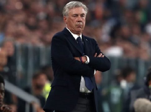 Αντσελότι: «Έπρεπε να αποβληθεί ο Φαν Ντάικ»