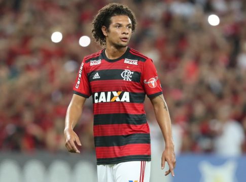 «Δένει» τον Αράο μέχρι το 2021 η Φλαμένγκο