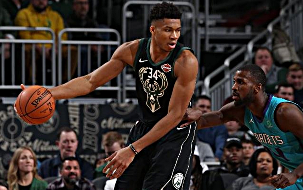 Σάρλοτ Χόρνετς – Μιλγουόκι Μπακς 99-108