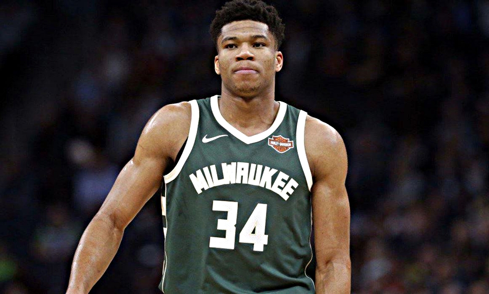 Έτσι διέλυσε τους Χόρνετς ο Αντετοκούνμπο (vid)