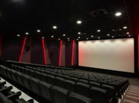 Ένοχη για απάτη παίγνωστη ηθοποιός – Η εμπλοκή της σε σκάνδαλο δωροδοκίας (pics)