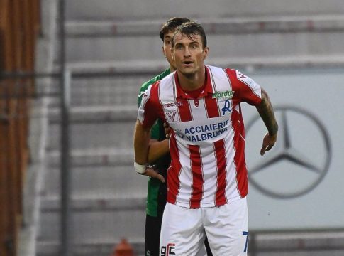 Ανακοίνωσε Γιακιμόφσκι η ΑΕΛ