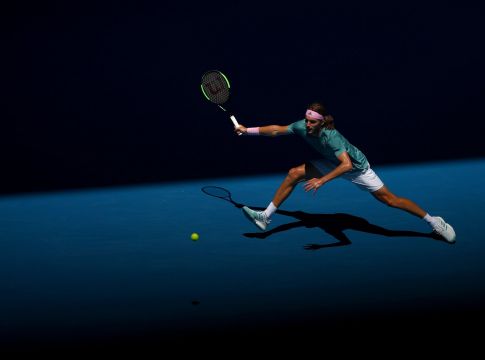 Το άψογο στυλ του Στέφανου Τσιτσιπά άφησε… άναυδο τον Αγούτ  (vid)