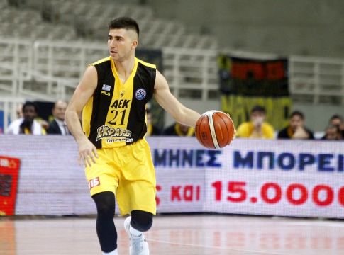 ΑΕΚ: Πρόβλημα με Μωραίτη, στο νοσοκομείο με πνευμονία