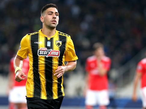 Στα γραφεία της ΑΕΚ για υπογραφές και… ανακοινώσεις ο Μπακασέτας