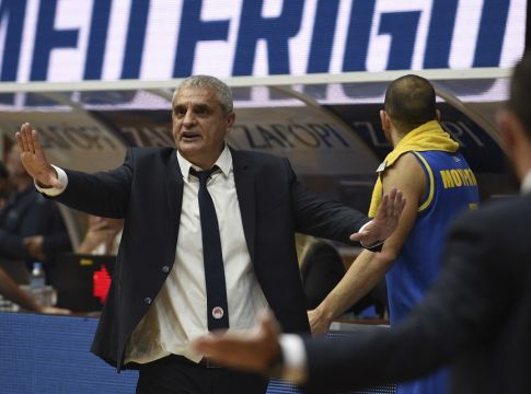 Πεδουλάκης: «Αντέξαμε για ένα ημίχρονο»