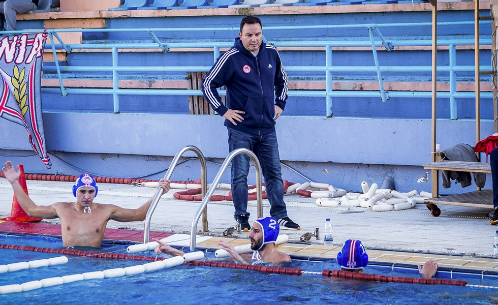 Βλάχος: «Αποφασισμένοι για τον πρώτο τίτλο της χρονιάς»