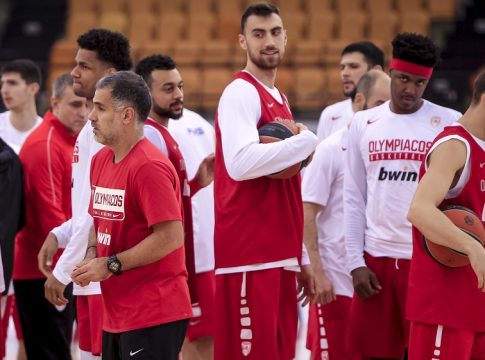 Η media day του Ολυμπιακού ενόψει Παναθηναϊκού σε live streaming