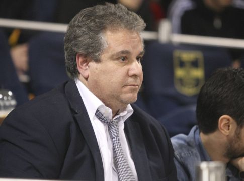 Ανεπιθύμητος ο Γουλιέλμος, συνθήματα στον τοίχο του