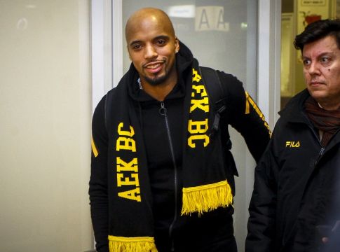 Με την… ευχή του Θίοντορ η ΑΕΚ στην Γερμανία