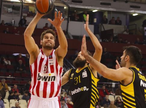 Πρόστιμο σε Ολυμπιακό, Άρη